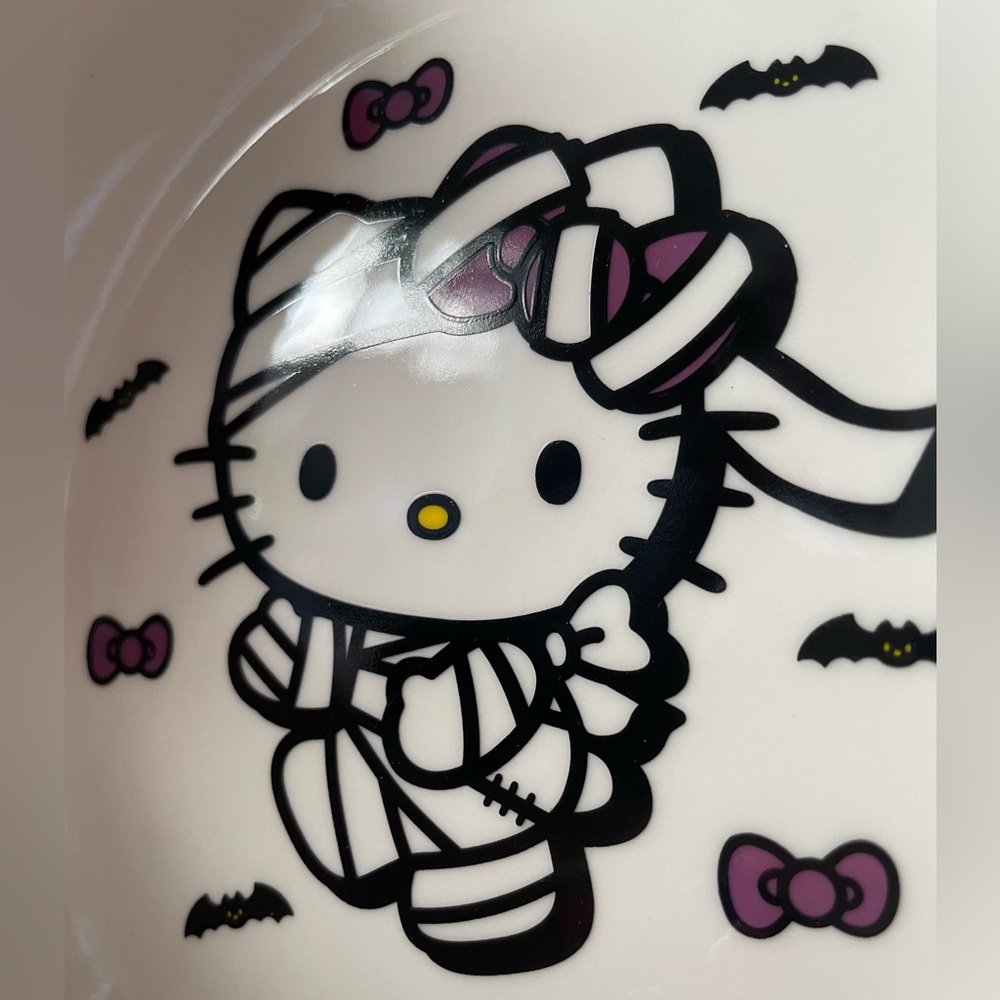 Large Hello Kitty Halloween Serving Bowl. 9”